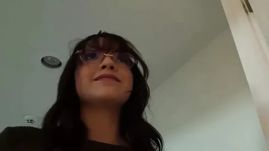 Arka oda oyuncu seçme kanepesi – tatlım götten ilk kez sikiliyor!