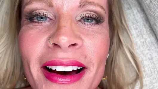 Fragman – orta yaşlı seksi kadın Kristi Kream, Devin Drills tarafından dölleniyor