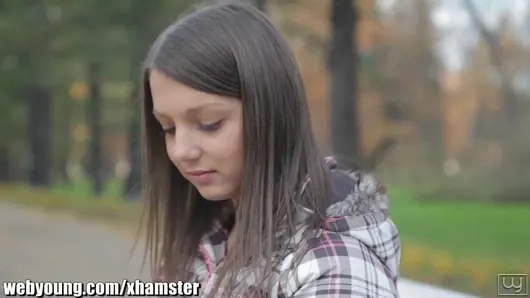 Webyoung kolej adam emme minyon genç meleğin kedi