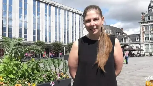 alice sıcak MİLF gider vahşi ile iki dicks