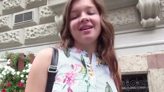 Alman İzci – 18 Yaşındaki Genç Kolej Kızı İçin İlk Kez Anal