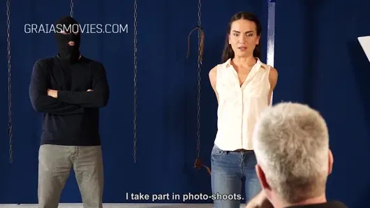 Amcık kırbaçlanan için genç model