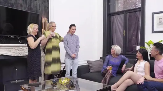 Anal grup seks ile olgunlaşır ve çocuklar