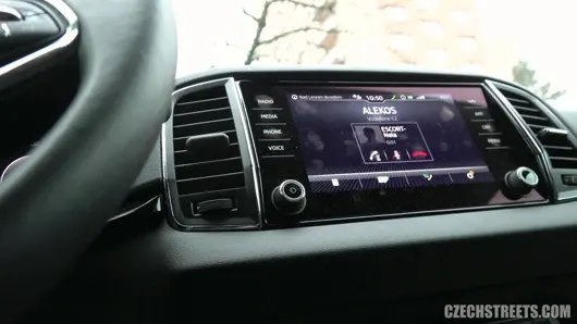 Çek sokakları – genelev fahişesi ve prezervatifsiz anal