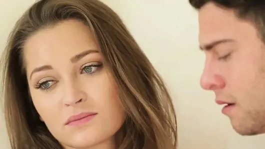 Eroticax, tatlı hamile genç kız romantik bir sikişiyor