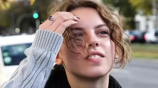 Ersties – Lilith’in iki kadın tarafından domine edilme renkli rüyası gerçek oluyor!