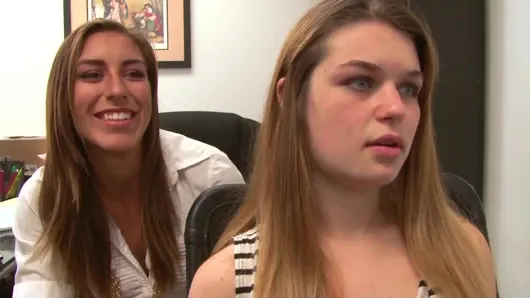 Genç lezbiyen kız – sürtük ve pis amcık yiyiciler