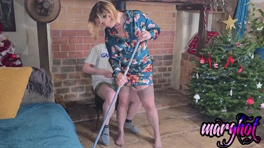 His stepmom cleans up while he plays Nintendo, he distracts from fucking and makes game over on her face