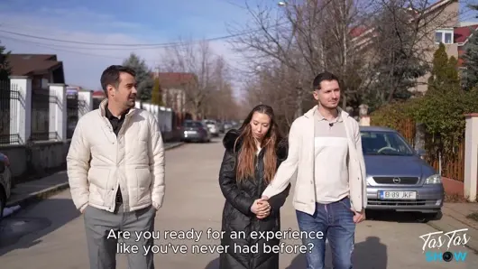 İtaatkar esmer bdsm zindanında bağlı ve sert sikiliyor