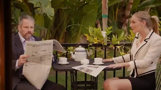 Karartılmış – sıcak karısı genç siyah komşu ile koca boynuzlamak