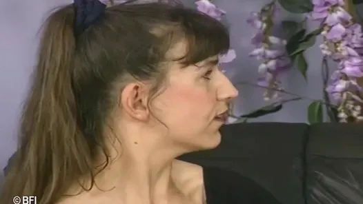 koca karısını ve arkadaşını domine ediyor