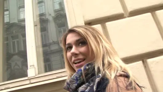 Masum düzgün vücutlu hatun grup sekste sikiliyor