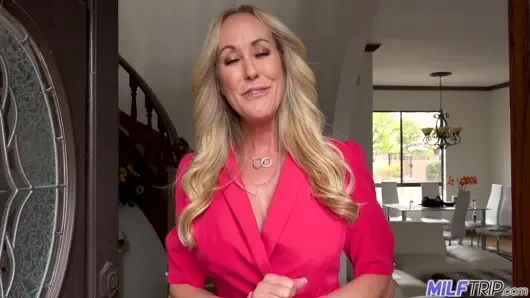 Milftrip busty sarışın milf brandi aşk seviyor tüm şeyler büyük