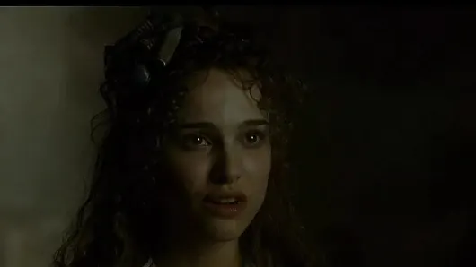 Natalie portman tüm çıplak ve kaba film sahneleri