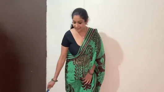 OMG Dost Ki Maa Chod Di- Pehla Baar Dost Ki Maa Ki Chudai Jab Woh Ghar Par Akela Thi