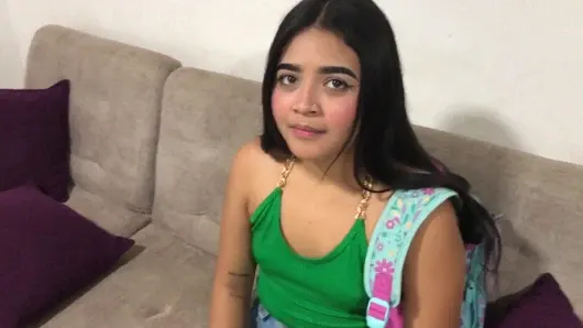 Patron soyunması için hizmetçisine para teklif ediyor