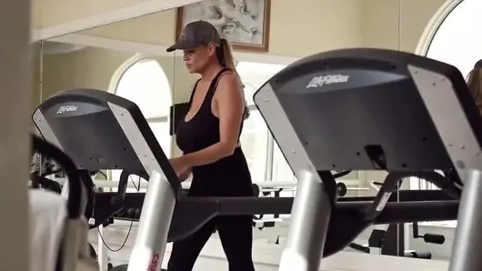 Pornfidelity – kelly madison’ın horoz sağma sabah rutini