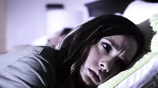 Pure Tabu Genç Bakire, Amcasını Sikmeye Kandırıldı