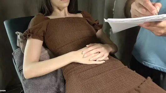 Sapık doktorun amcık testi randevusu