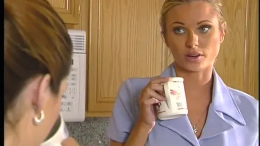 sarışın bomba alır çift kişilik nüfuz içinde yatak ve yiyor Cum