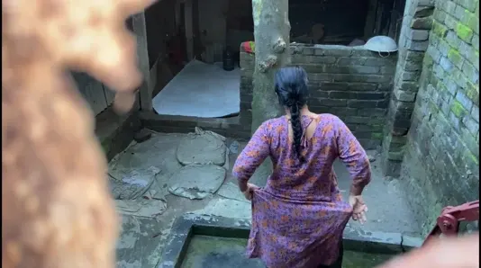 Sevimli Hintli kız arkadaş sert romantik seks yapıyor