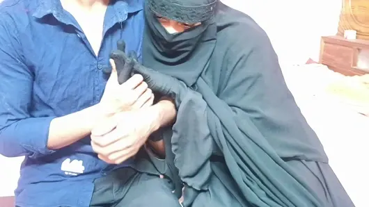 Süper seksi üvey kız kardeşimle sert sikişirken