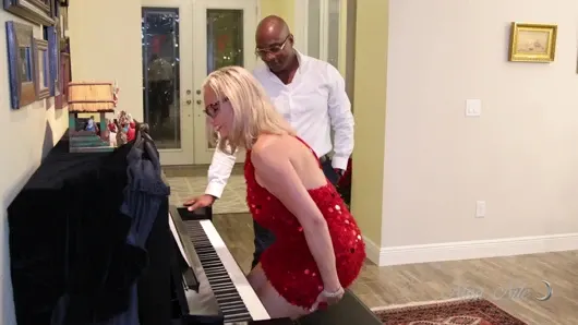 Tatil partileri her zaman eğlenceli