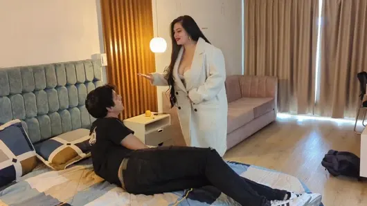 Üvey oğlum bana oral seks yapıyor ve siyah kocam götümü sikmek için geliyor