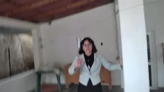 Enf latin genç muhabir soyunuyor