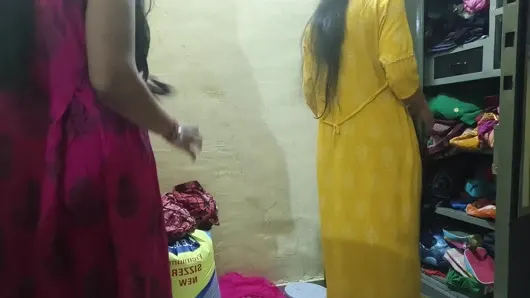 Hintli üçlü grup seks videosu Mumbai’den – ev yapımı
