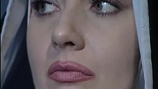 Jessica Rizzo in La monaca di Monza scene 04