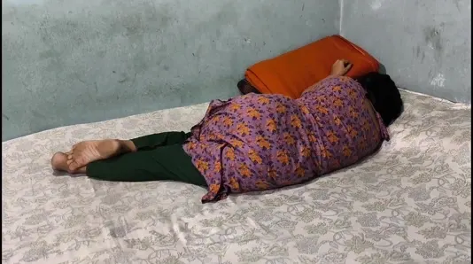 Köylü teyzeyle mağazada ilk kez sikişiyor