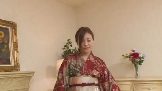 olgun anne içinde kimono banyoları ve var seks ile erkek misafir