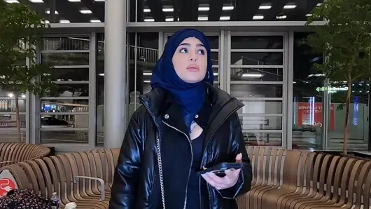 Pezeli İranlı Nadja Lapiedra uçağın parasını ödemek için tuvalette ve koridorda götten sikiliyor!!