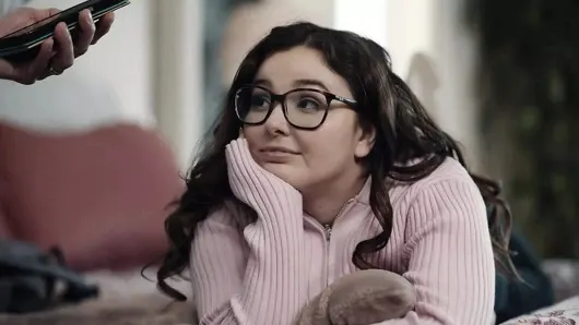 Üvey baba şımarık üvey kızını hayatının orgazmını yaşatmak için donduruyor