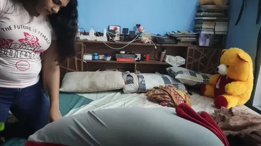 Vaishnavy ve sharun raj malayalam seks yapıyor, Mallu çift ateşli seks ve komik malayalam konuşması, Mallu çift ateşli romantizm seksi