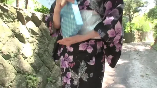 19 yaşındaki Japon öğrenci üniversiteye giderken otobüste şaşkına dönüyor