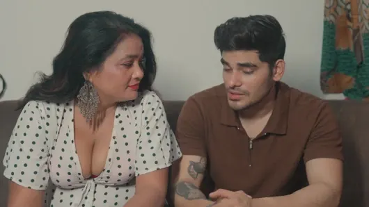 Beutyfull bhabhi ne do ladko ko bula kar bujhayi apne jism ki pyas hardcore sex