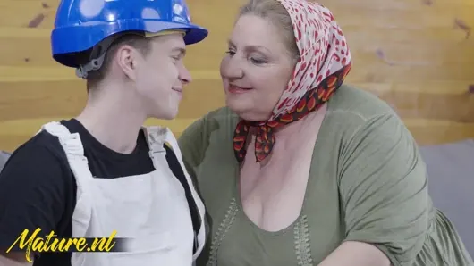 Big Breasted BBW Granny Jana Sits On Toyboy’s Face Before Getting Her Fat Unshaved Pussy Pounded