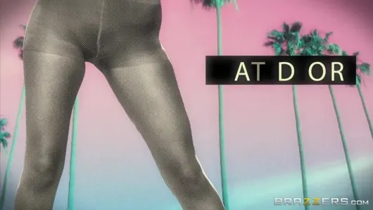 Brazzers – Kat Dior Jessy ihtiyaçlarını karşılamaya gelene kadar götünde bir yarak hayal ediyor