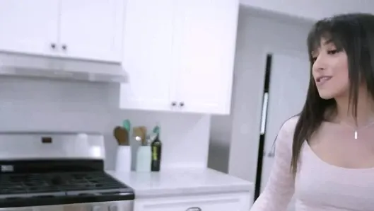 Brooklyn Gray ve Cleo Clementine sıkı amcıkları olan hiper rekabetçi üvey kız sürtükler – daughterswap