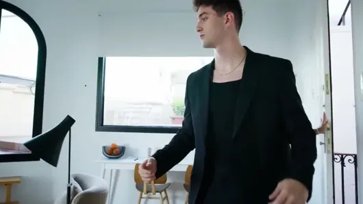 Büyük götlü güzel bir Kolombiyalı kızı sikmek için tinder randevumda yalan söyledim.