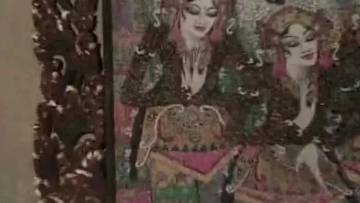Büyük memeli sarışın romantik yatak odasında sikiliyor