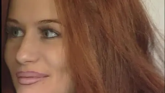 Çiftçinin karısı süt memesini sikiyor