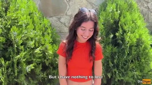 Çılgın kız çalıların içinde yarak emiyor – yüze büyük boşalma