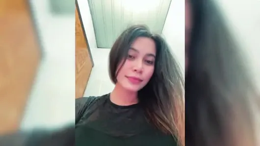 Desi college ladki apni chut me ungli krti leak viral video