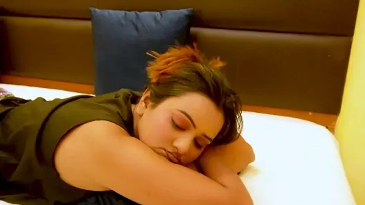 Desi sıcak kız seksi sıcak uzmanlardan tam vücut masaj hizmetine ihtiyaç duyuyor