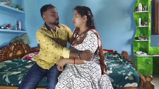 En son ateşli desi evli kadın vairal seks videosu! Hintli web dizisi seks videosu