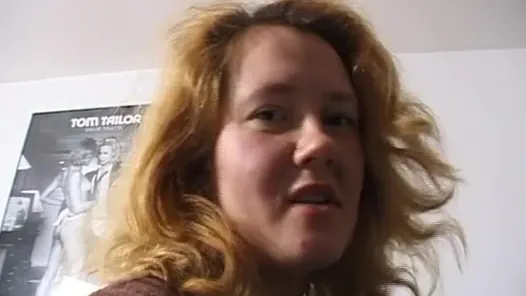 Erste Porno aufnahmen im Ehebett der Eltern