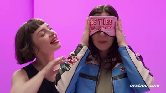 Ersties – duyuların içinden çıkıyor – Emma tüm kuralları bozuyor (bölüm 2/3)
